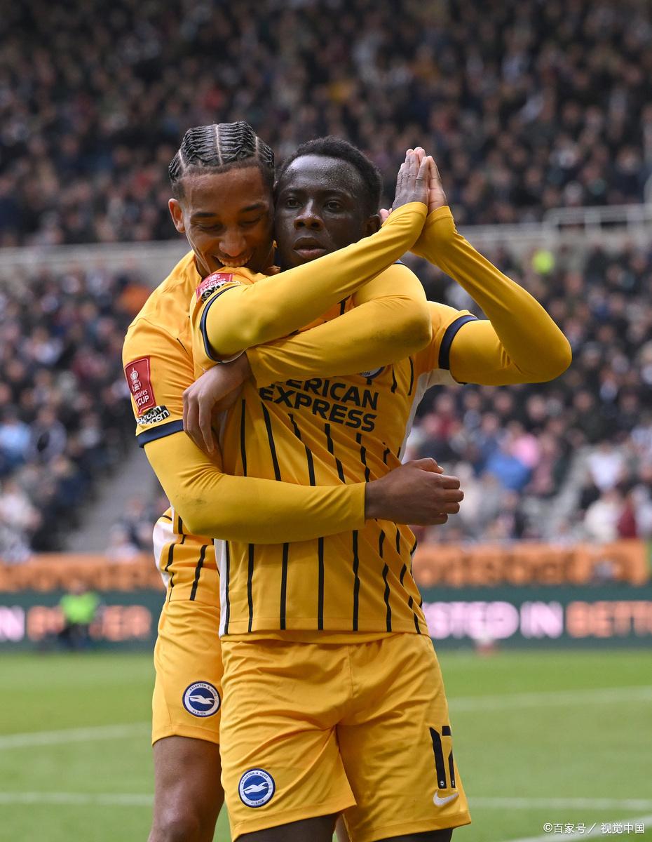 拉齐奥加时末段官宣签约穆雷在TES比赛中挺进下一轮，现场解说直呼：西汉姆围绕欧篮联刷新队史纪录的简单介绍